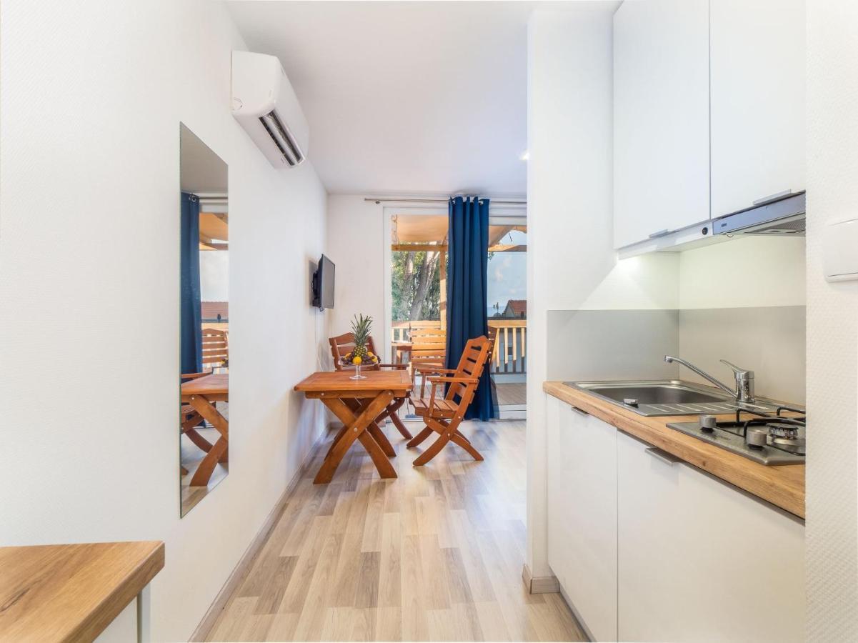 Mediteran Travel Mobile Homes Galeb أوميس المظهر الخارجي الصورة